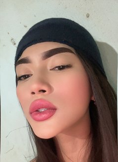 Kaye Ganda - Acompañantes transexual in Manila Photo 5 of 6