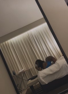 Kayla - escort in Doha Photo 3 of 6