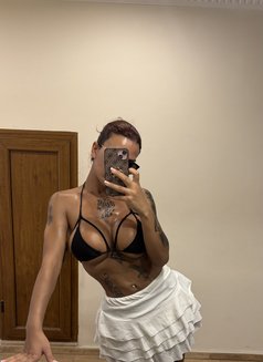 Kayla Kesken - Transsexual escort in İstanbul Photo 25 of 27