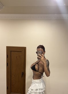 Kayla Kesken - Transsexual escort in İstanbul Photo 27 of 27