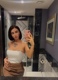 Kayla Kesken - Acompañantes transexual in İstanbul Photo 16 of 22