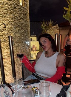 Kayla Kesken - Transsexual escort in İstanbul Photo 4 of 19