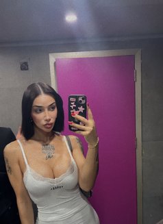 Kayla Kesken - Transsexual escort in İstanbul Photo 5 of 19