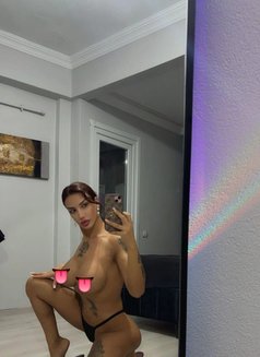 Kayla Kesken - Transsexual escort in İstanbul Photo 13 of 19