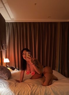 Kayla - Transsexual escort in İstanbul Photo 7 of 13