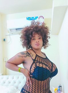 Kaylee - escort in Guangzhou Photo 4 of 5