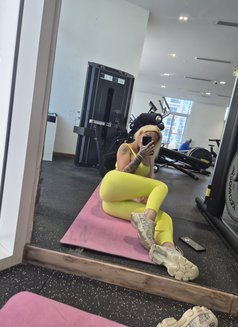 Kaylie - puta in Dubai Photo 6 of 18