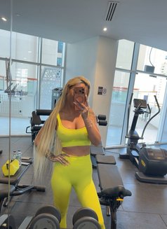 Kaylie - puta in Dubai Photo 9 of 18