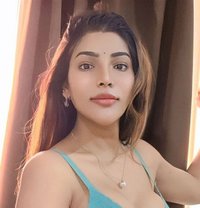 Kayra Gowda - puta in Bangalore