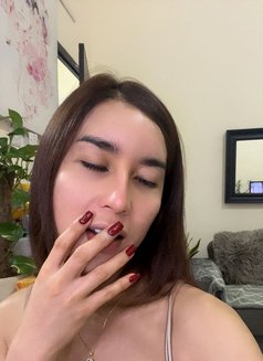 Kcey - Transsexual escort in Doha Photo 2 of 8