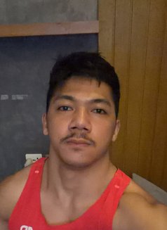 Keenan Alfariz - Male escort in Riyadh Photo 8 of 9