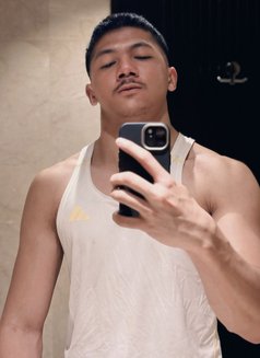 Keenan - Male escort in Singapore Photo 7 of 7