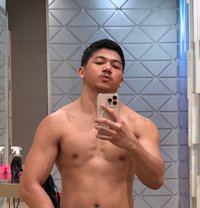 Keenan - masseur in Surabaya
