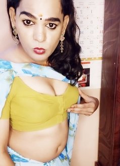 Keerthana - Transsexual escort in Chennai Photo 9 of 12