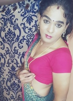 Keerthana - Transsexual escort in Chennai Photo 10 of 12