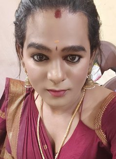 Keerthana Shemale Chennai - Acompañantes transexual in Chennai Photo 1 of 5