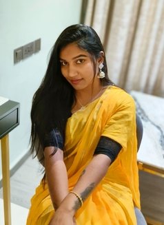 Keerthi South Indian Young - escort in Abu Dhabi Photo 11 of 11