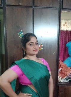 Keerti - escort in Hyderabad Photo 1 of 2
