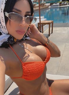 Keila - escort in Beirut Photo 12 of 15