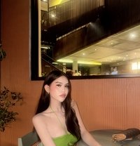 Eliza Yum - escort in Makati City Photo 4 of 5