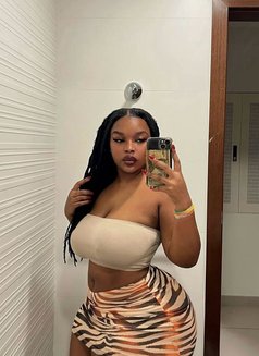 Keiro - escort in Kuwait Photo 2 of 3