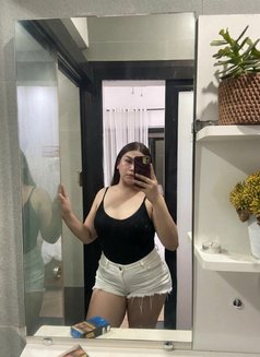 Keisha - Transsexual escort in Makati City Photo 4 of 12