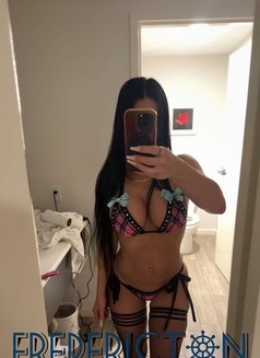 Keissy Hennessey - escort in Moncton, New Brunswick Photo 1 of 7