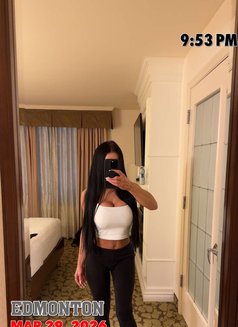 Keissy Hennessey - escort in Saskatoon Photo 5 of 12
