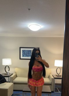 Keissy Hennessey - escort in Saskatoon Photo 10 of 12