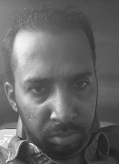 Keith - Male companion in Al Manama Photo 2 of 2