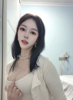 Keke - escort in Guangzhou Photo 3 of 5