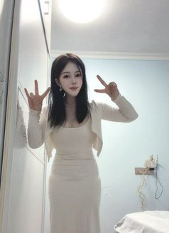 Keke - escort in Guangzhou Photo 4 of 5