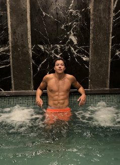 Kellio - Male escort in Paris Photo 1 of 2