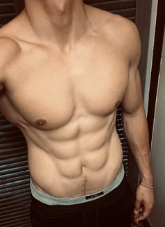 Kellio - Male escort in Paris Photo 2 of 2