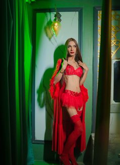 Kelly 999 - Transsexual escort in Mumbai Photo 26 of 26