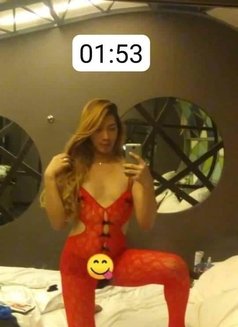 Kelly Anne - Transsexual escort in Makati City Photo 2 of 4