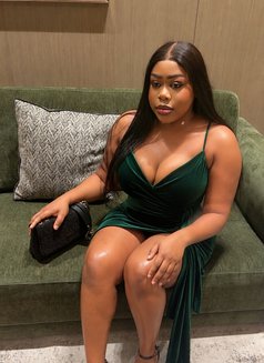 Kelly - escort in Dubai Photo 5 of 5
