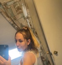 Roselinda - escort in Tokyo