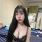 Kelly - puta in Bangkok Photo 2 of 11