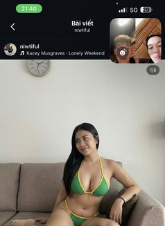 Kelly - escort in Jeddah Photo 4 of 5