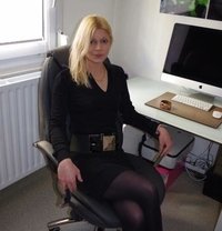 Kelly - escort in Lyon