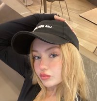 Kelly From Ukraine - puta in Riyadh