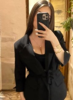 Kelly Girl - escort in Colombo Photo 2 of 3