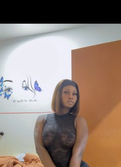 Kelly - puta in Sharjah Photo 4 of 4
