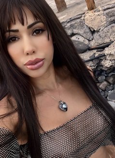 Kelly in Al Manama - escort in Al Manama Photo 7 of 13