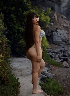 Kelly in Al Manama - escort in Al Manama Photo 11 of 13