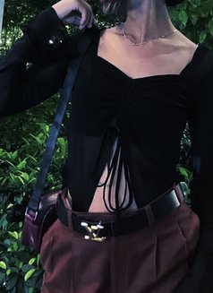 Kelly - Transsexual escort in Bangalore Photo 9 of 9