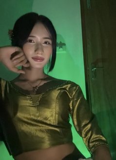 Kelly - Transsexual escort in Bangalore Photo 9 of 10