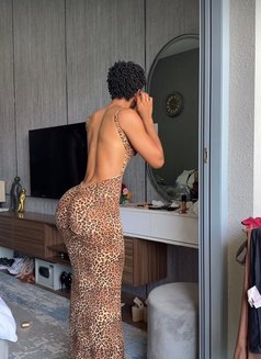 Kelly - puta in Nairobi Photo 1 of 4