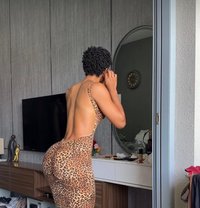 Kelly - puta in Nairobi Photo 1 of 4